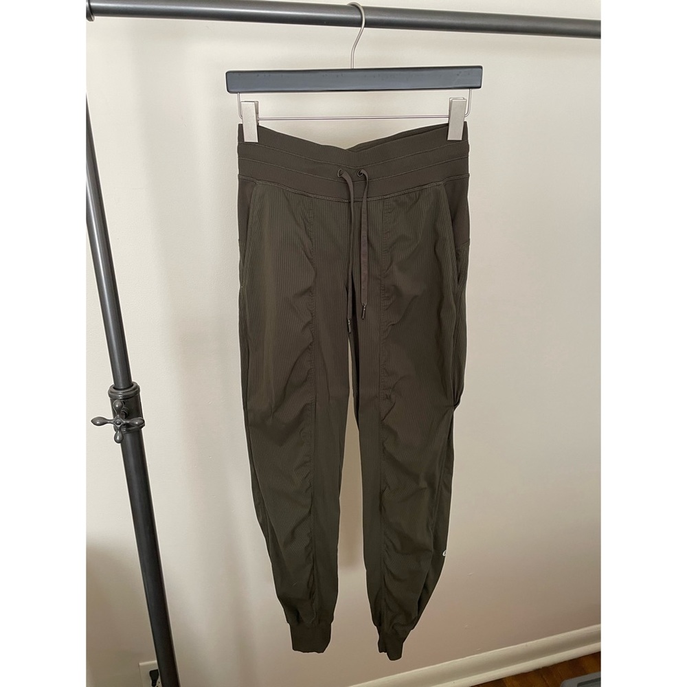 Lululemon Dance Studio jogger mid-rise